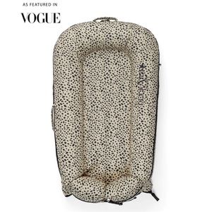 Dockatot deluxe+ painted spots